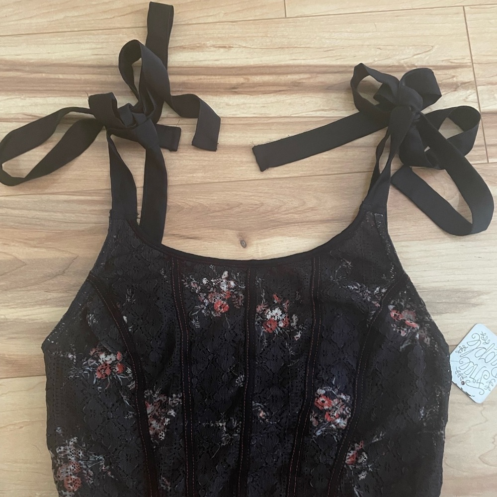 Runaway Corset Top
Color: Black Combo
Size: S